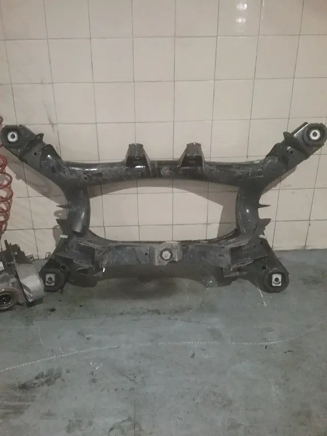 SOPORTE TRASERO BMW SERIE 1 F20/21