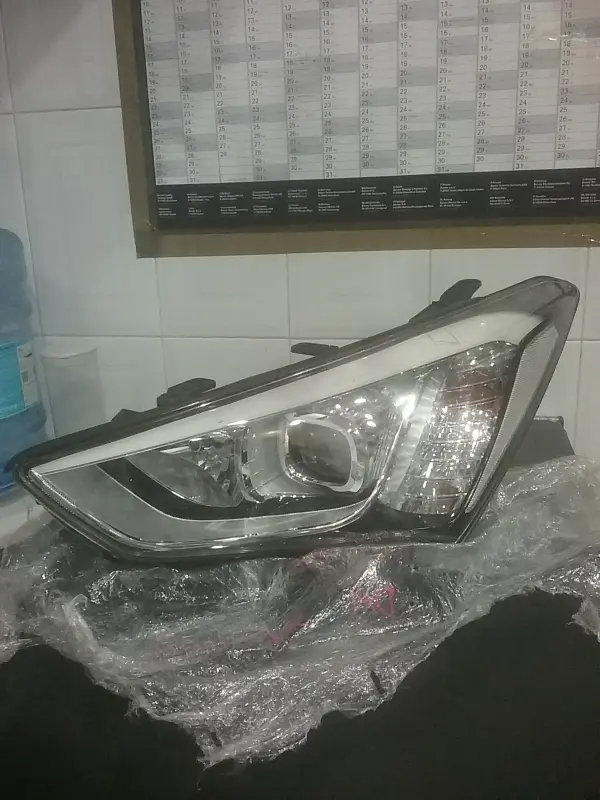 FARO HYUNDAI SANTA FE 2012+ XENON