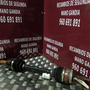 Transmisión delantera izquierda Kia Sportage 2004+