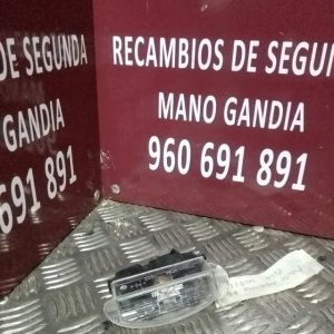 Piloto trasero matrícula Renault Clio 2001/13