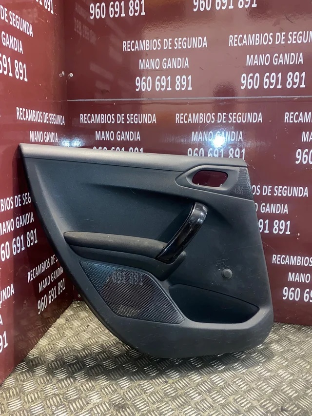 Guarnecido puerta Peugeot 2008