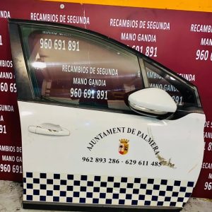 Puerta delantera derecha Peugeot 2008