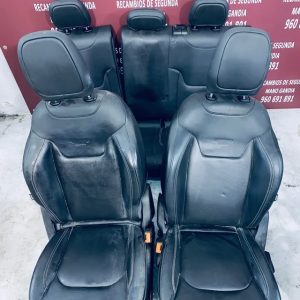 Asientos delanteros/traseros Jeep Renegade