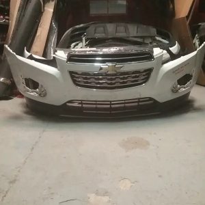 paragolpe delantero CHEVROLET TRAX 2013/1