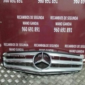 Calandra central mercedes clase c w204 2007/11