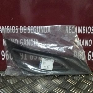 Rejilla paragolpes delantero Opel Astra 2015+