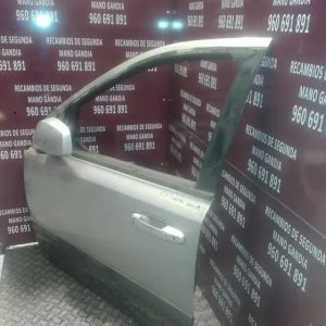 Puerta delantera izquierda kia sorento 2002/09