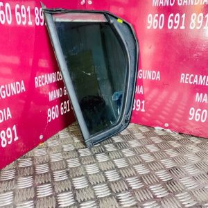 Luna pequeña trasera derecha Golf 5