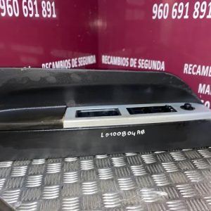 Jeep Compass revestimiento de puerta delantera