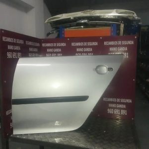 Puerta trasera derecha golf 5 2004/08