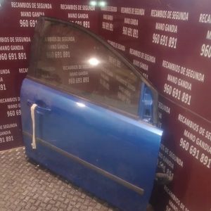 Puerta delantera ford focus 2004/07
