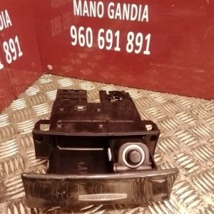 Cenicero mercedes clase ML/GL w164