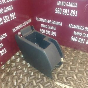 Consola central volkswagen golf 5 2004/08