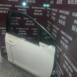 Puerta delantera derecha peugeot 208 2012/19