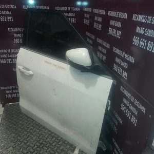 Puerta delantera derecha ssangyong tivoli 2015/19