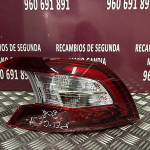 Piloto trasero izquierdo Peugeot 308