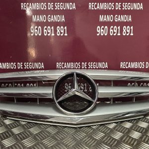 REJILLA DELANTERA MERCEDES W245
