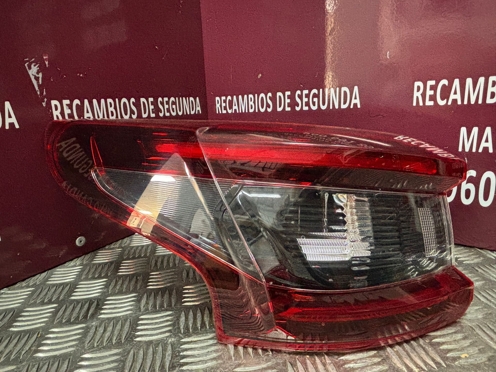 PILOTOS TRASEROS EXTERIORES NISSAN QASHQAI - Imagen 2